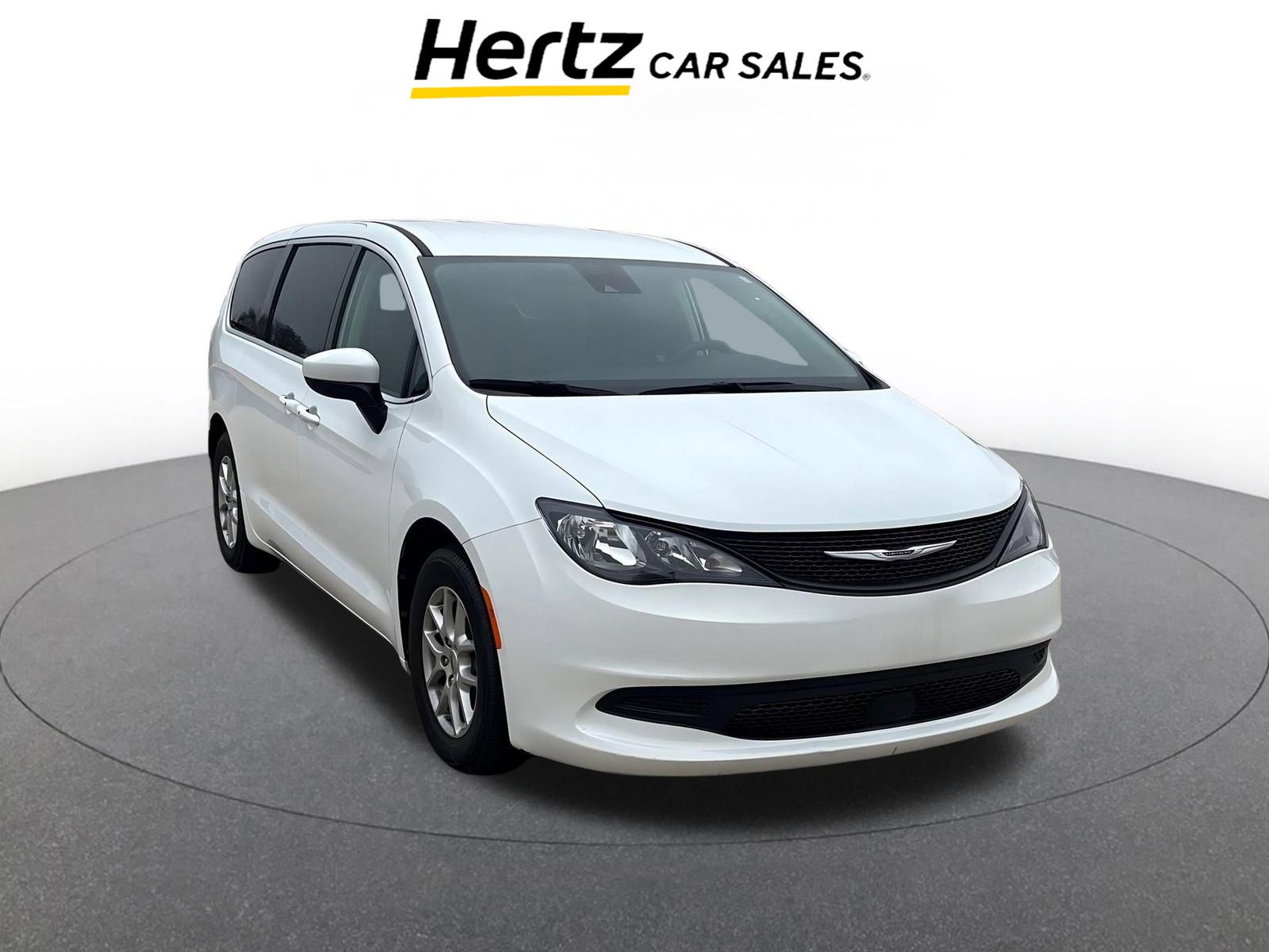 Used 2023 Chrysler Voyager LX image 1