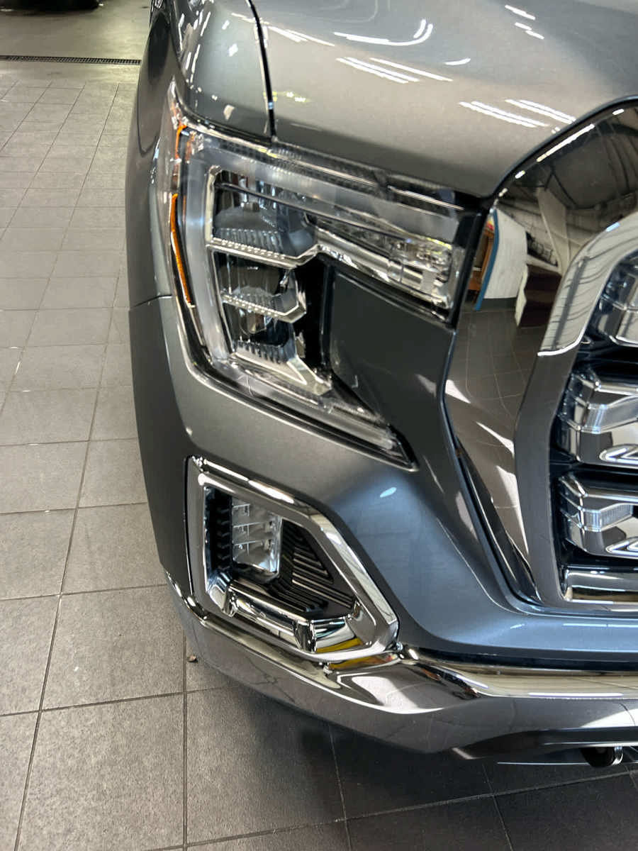 Used 2021 GMC Sierra 1500 SLT w/ SLT Convenience Package AWD/4WD image 4