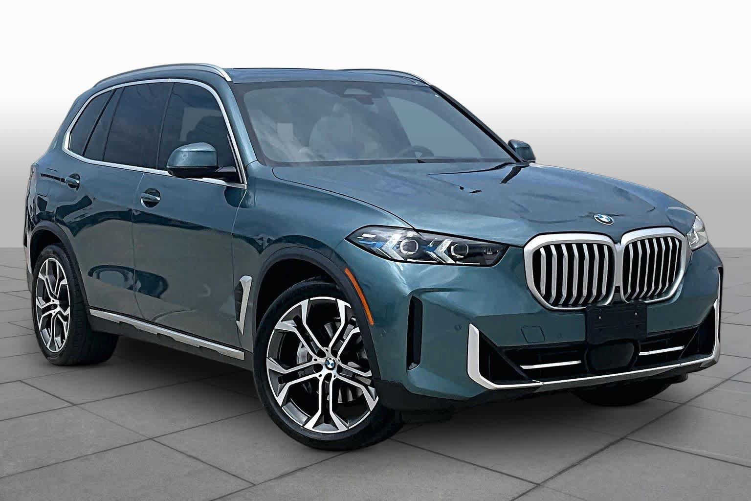Used 2025 BMW X5 sDrive40i w/ Premium Package RWD image 2