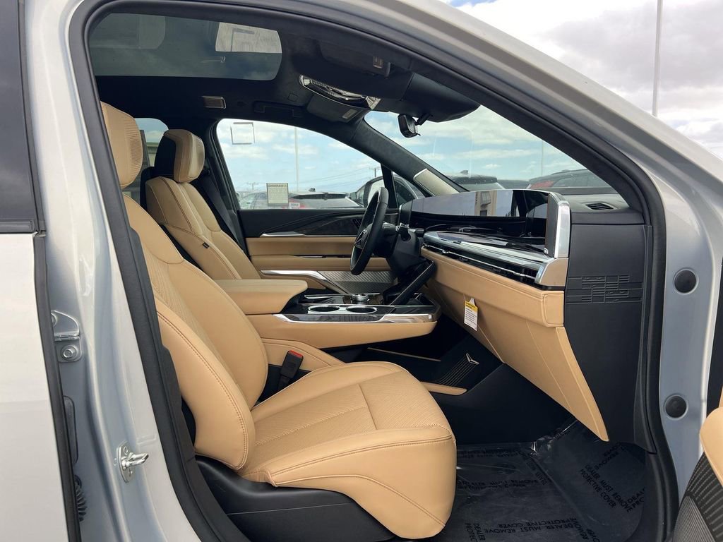 New 2025 Cadillac Escalade IQ Luxury 2 image 35