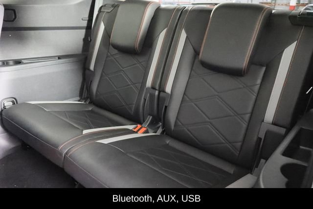 Used 2025 Volkswagen Atlas Peak Edition SE image 17