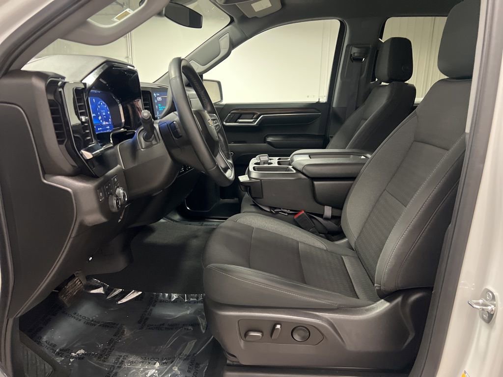 Certified 2023 Chevrolet Silverado 1500 LT w/ Z71 Off-Road Package image 9