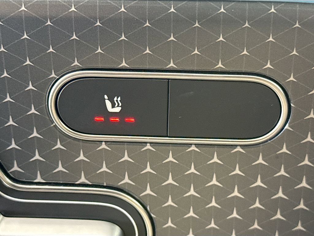 Used 2024 Mercedes-Benz GLB 250 GLB 250 image 19