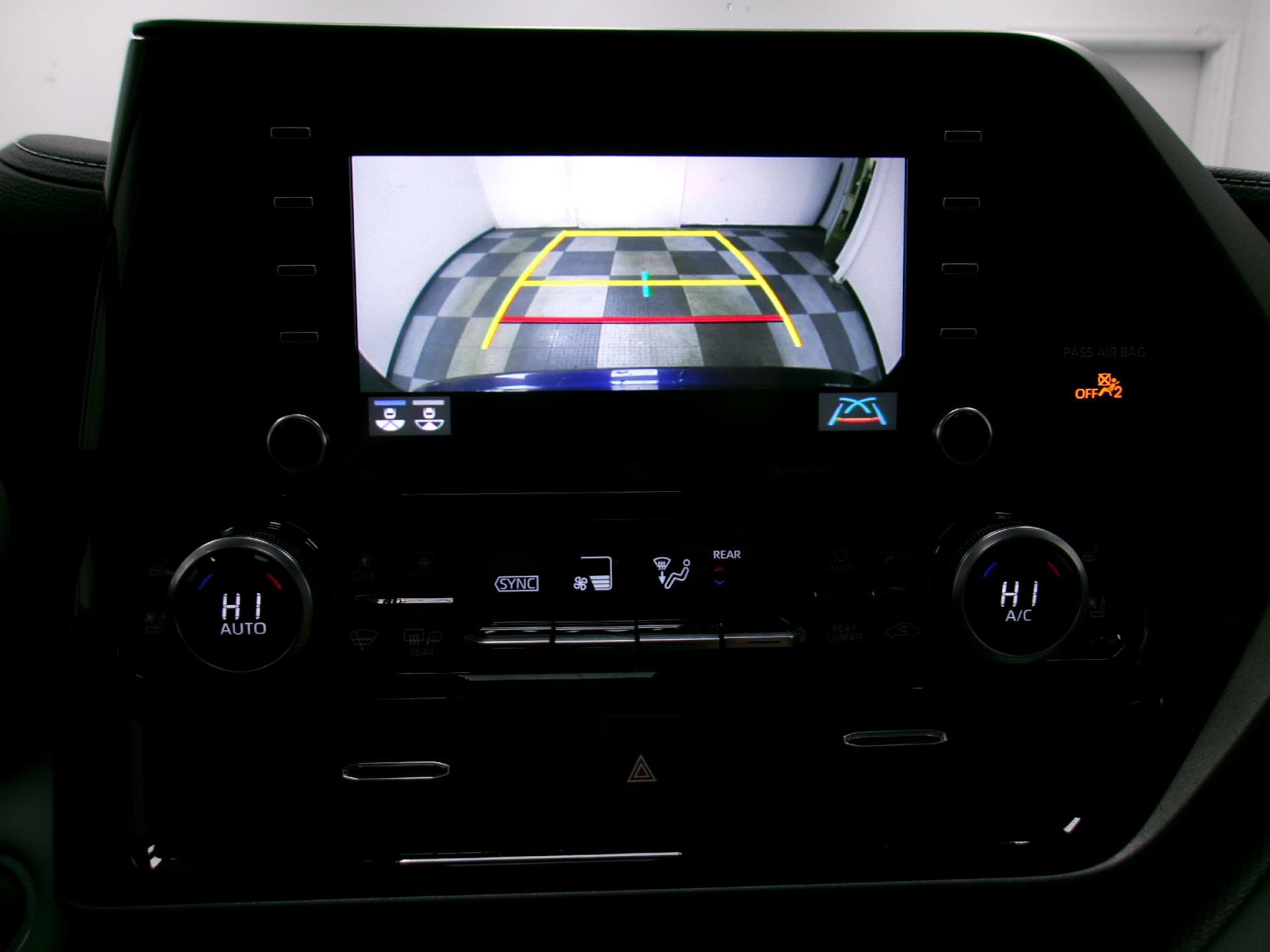 Used 2021 Toyota Highlander Limited image 5