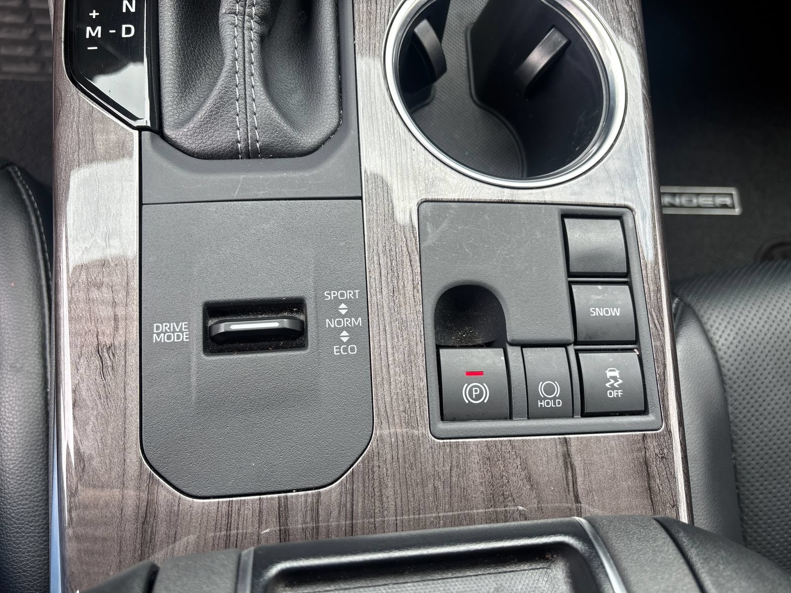 Used 2025 Toyota Highlander Limited FWD image 28