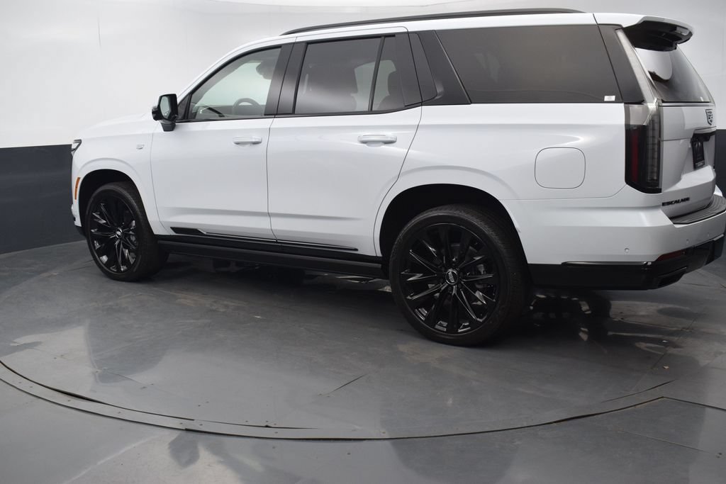 Certified 2026 Cadillac Escalade Platinum Sport w/ LPO, ONYX Package AWD/4WD image 3