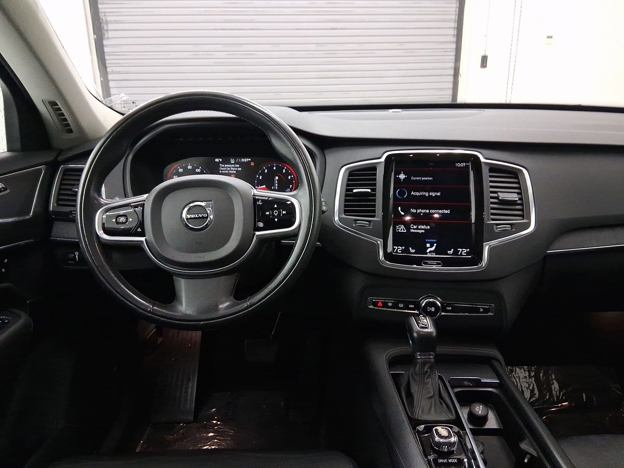 Used 2020 Volvo XC90 T6 Momentum w/ Protection Package image 4