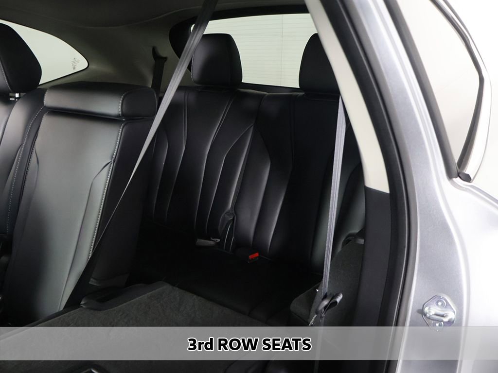 Used 2023 Acura MDX SH-AWD w/ Technology Package image 9