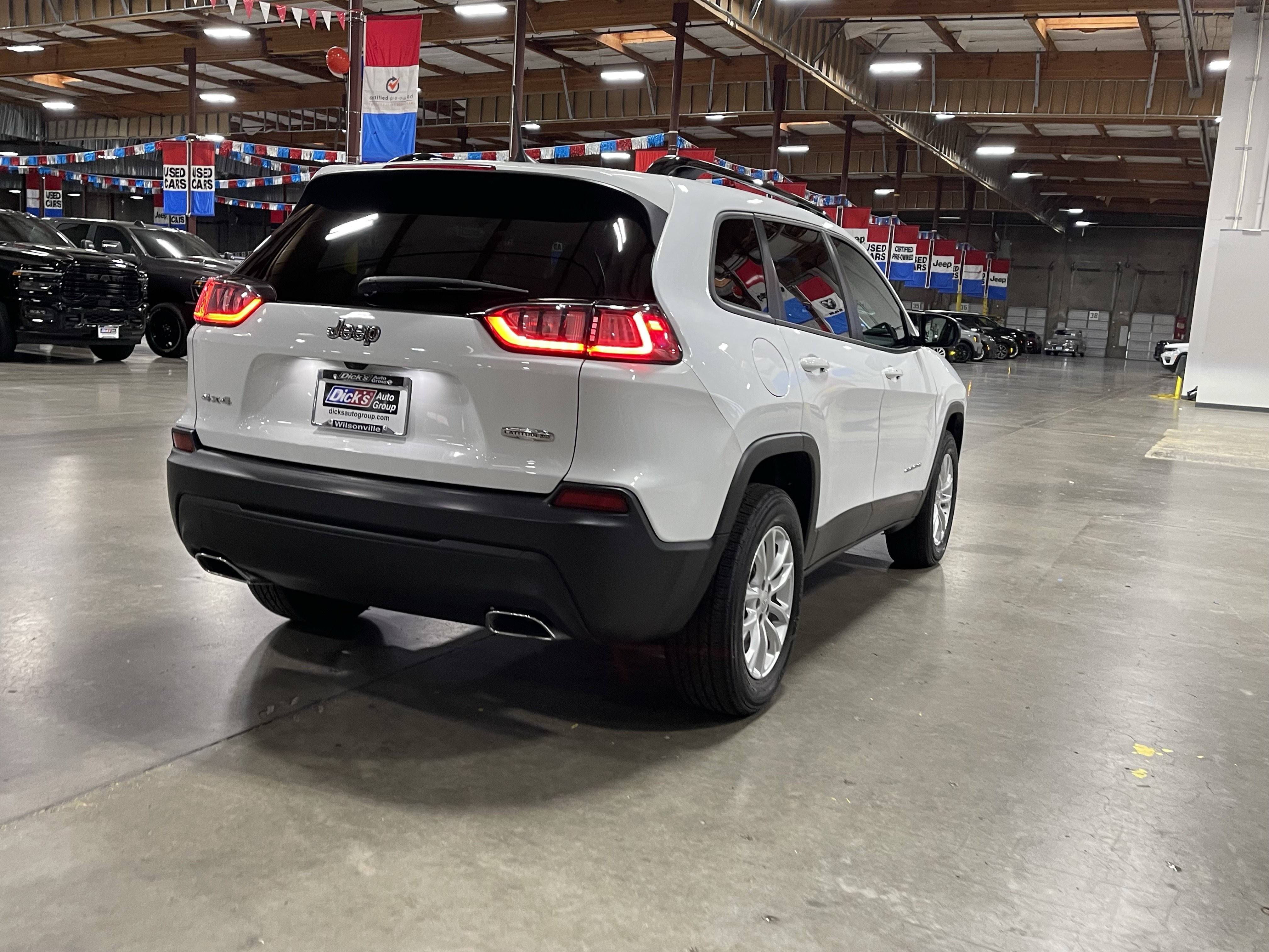 Used 2022 Jeep Cherokee Latitude Lux AWD/4WD image 5