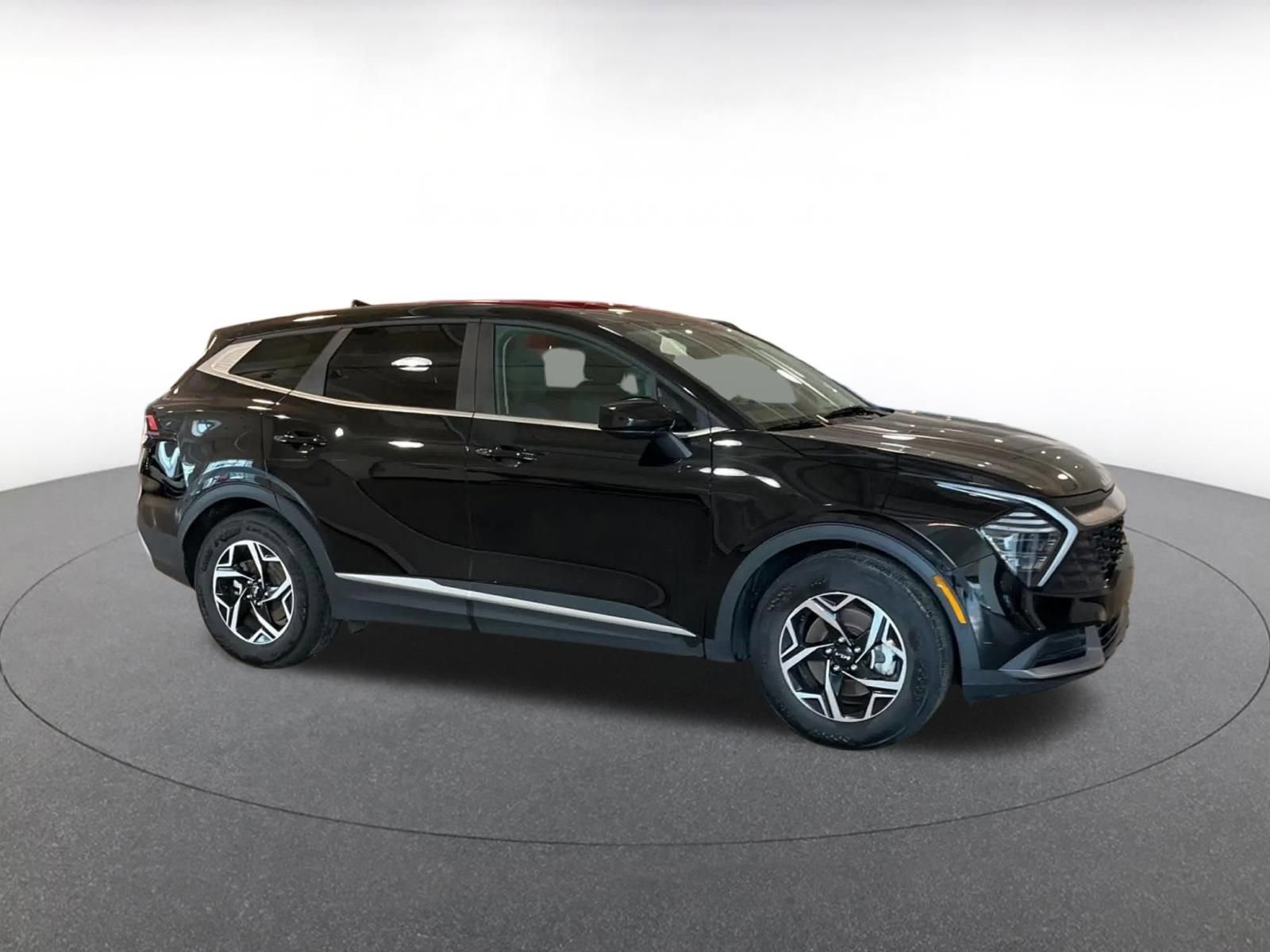 Used 2025 Kia Sportage LX video 2