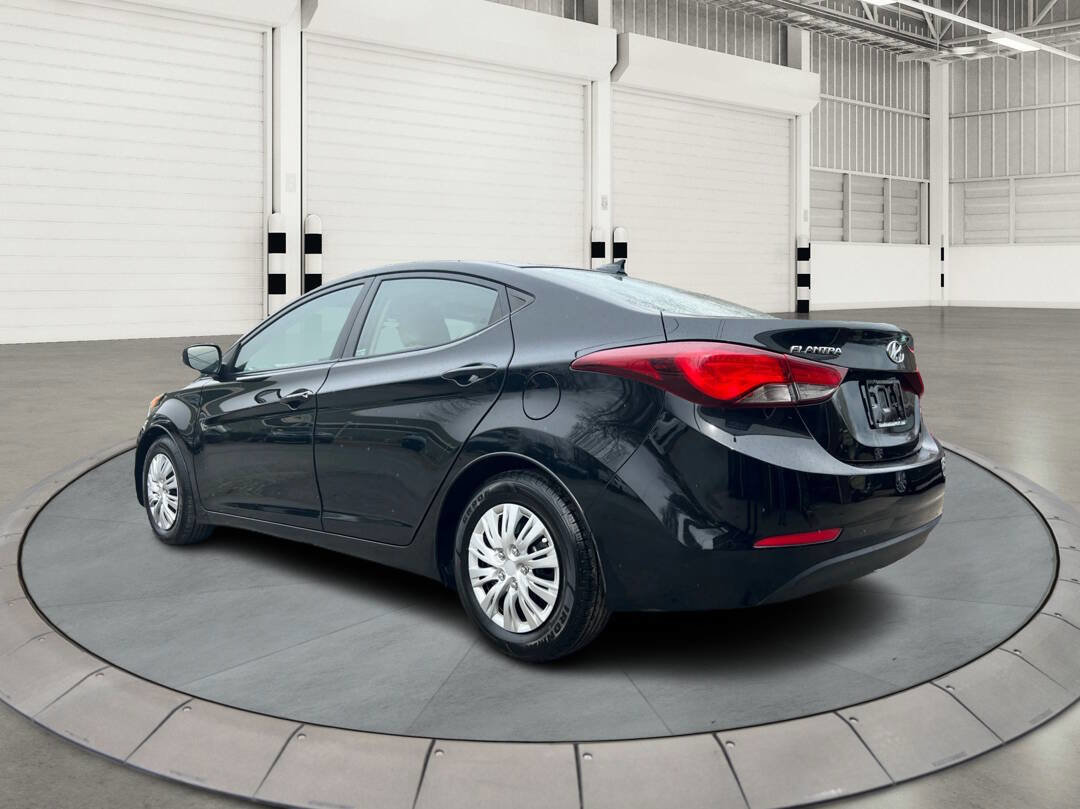 Used 2016 Hyundai Elantra SE image 5