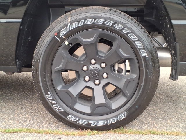 New 2026 RAM 1500 Express AWD/4WD image 11
