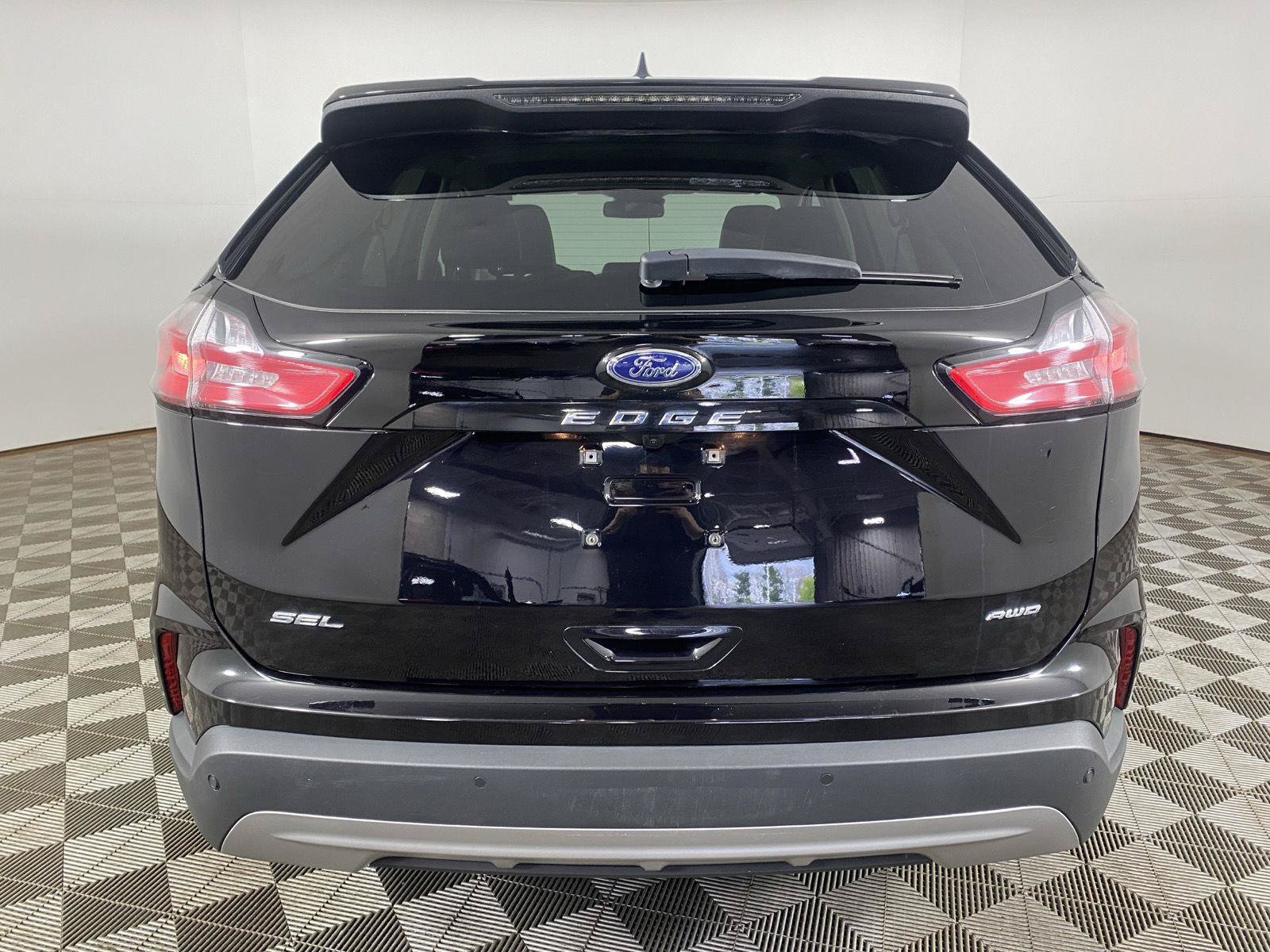Used 2023 Ford Edge SEL w/ Convenience Package AWD/4WD image 6