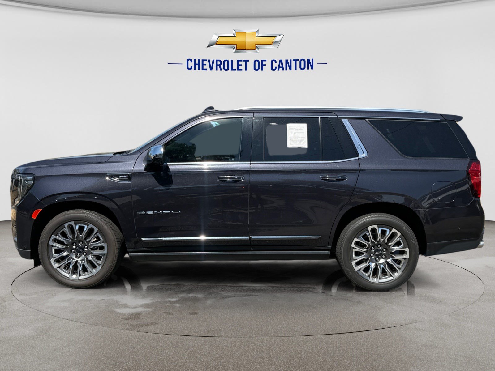 Used 2023 GMC Yukon Denali Ultimate AWD/4WD image 8