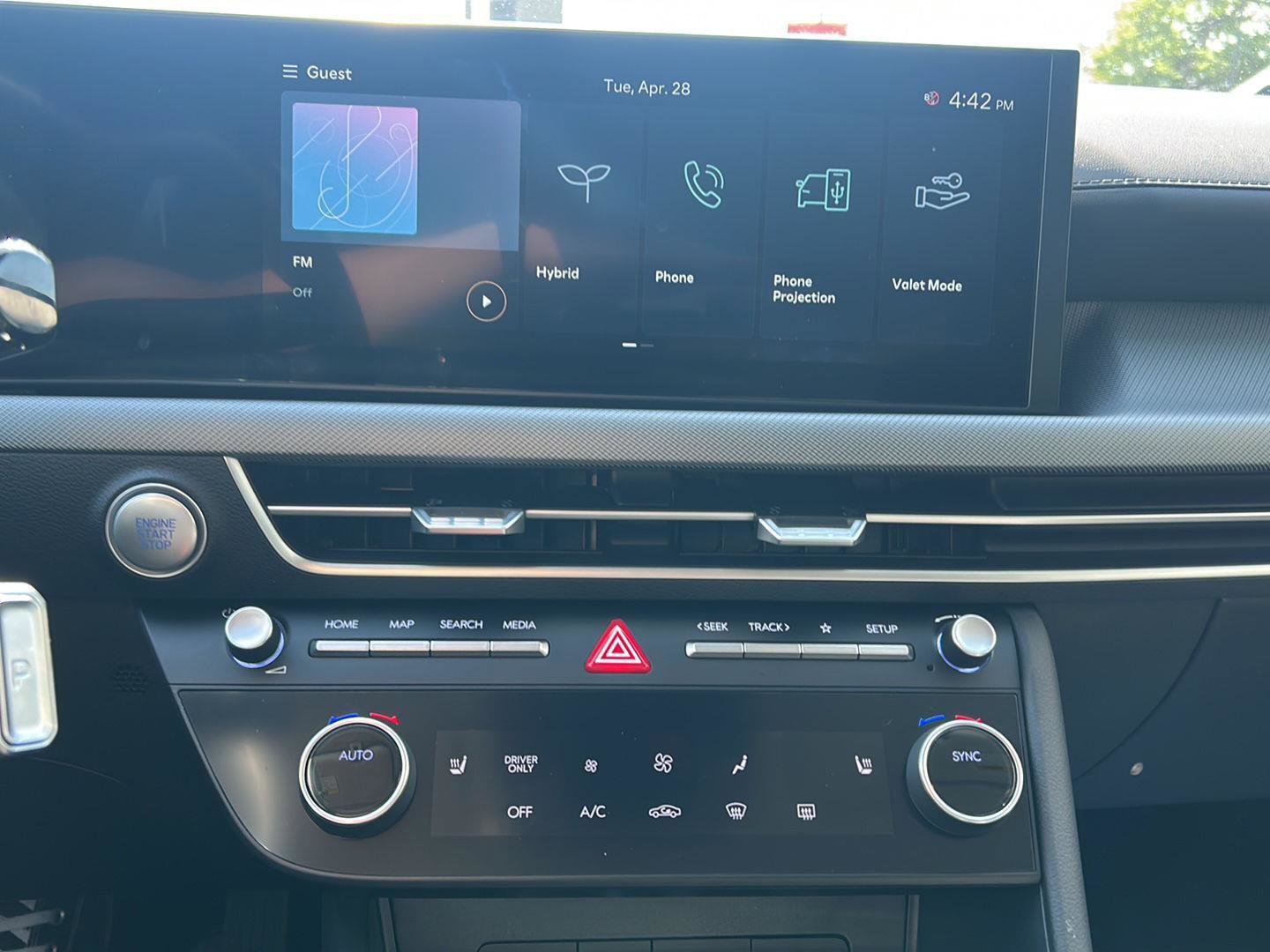 Certified 2025 Hyundai Sonata SEL FWD image 19