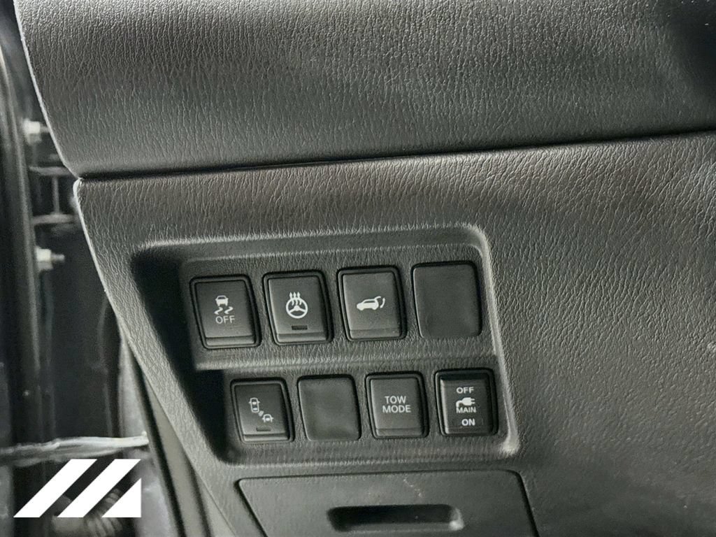 Used 2019 Nissan Pathfinder Platinum AWD/4WD image 10