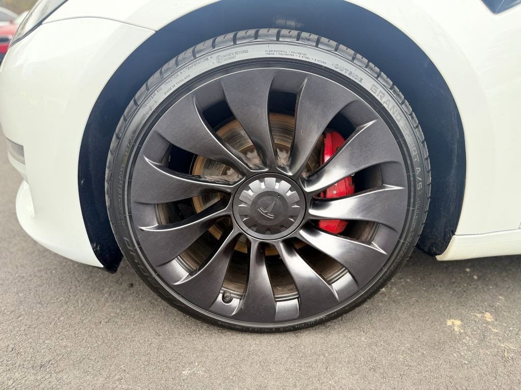 Used 2023 Tesla Model 3 Performance image 8