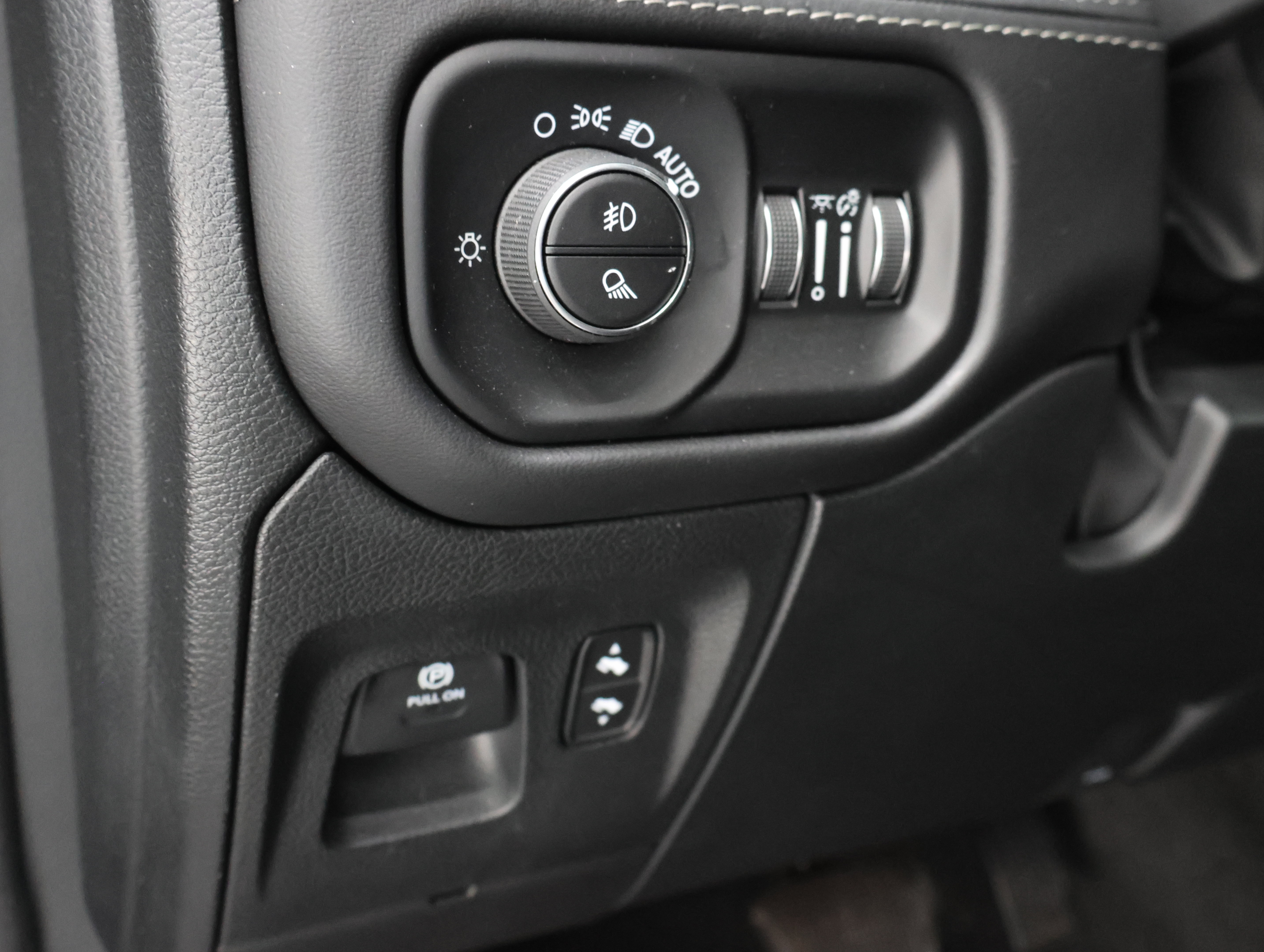 Used 2023 RAM 1500 Limited w/ Night Edition AWD/4WD image 44