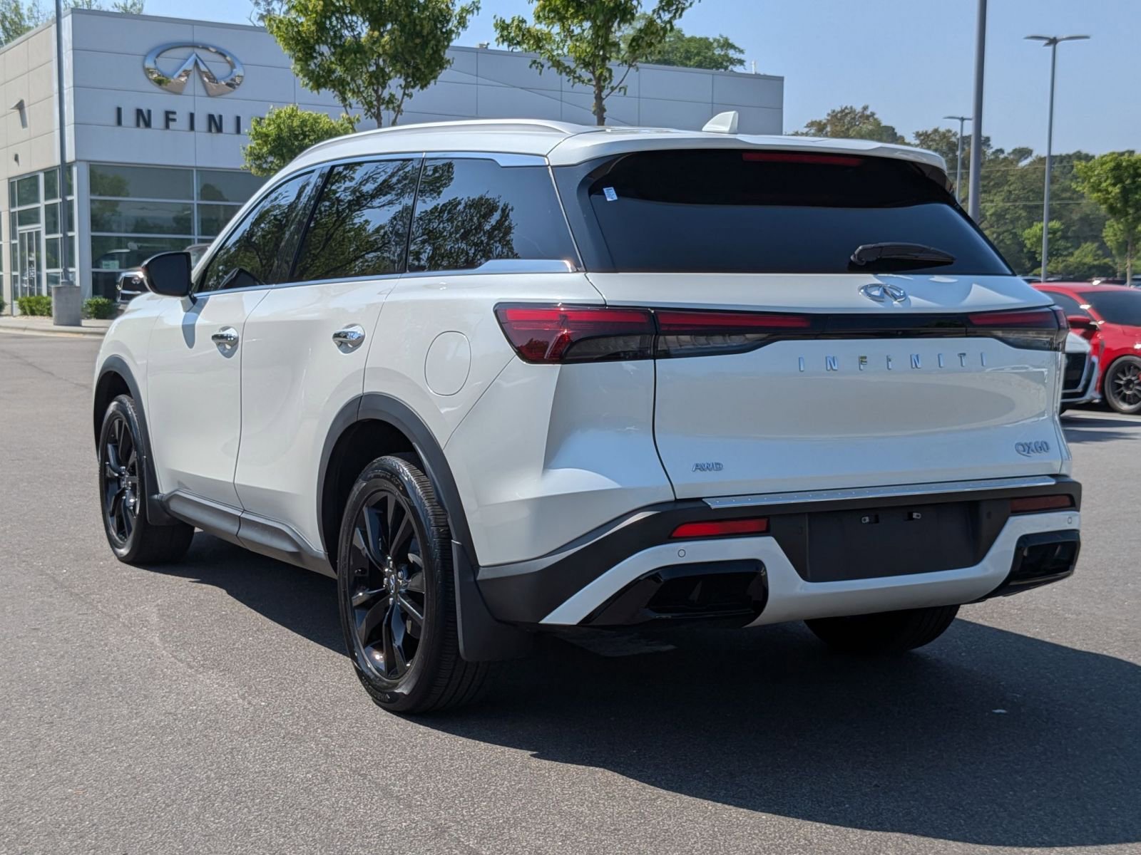 Used 2023 INFINITI QX60 Luxe w/ Cargo Package image 5