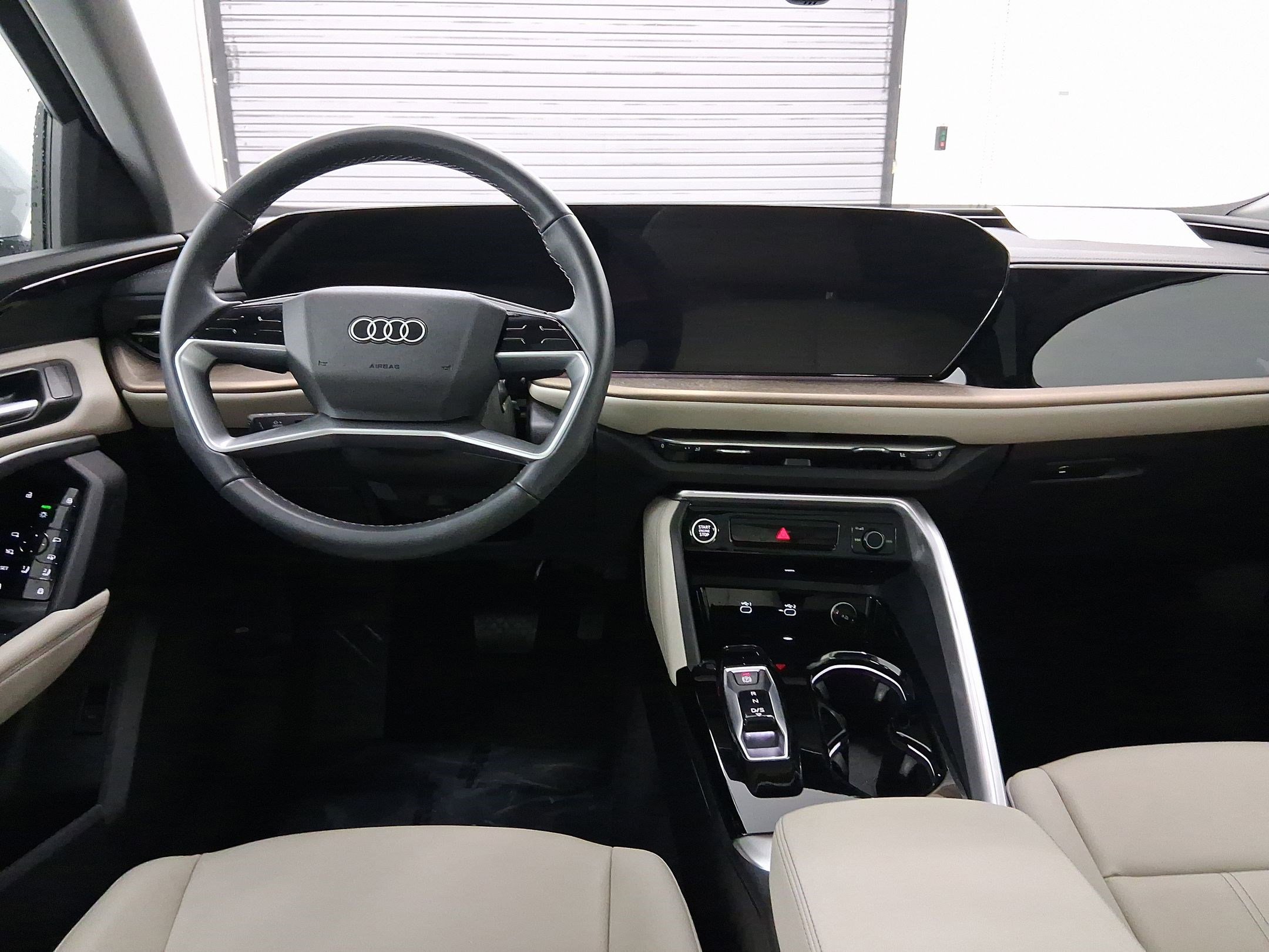 Certified 2025 Audi Q5 Premium w/ Convenience Package image 4