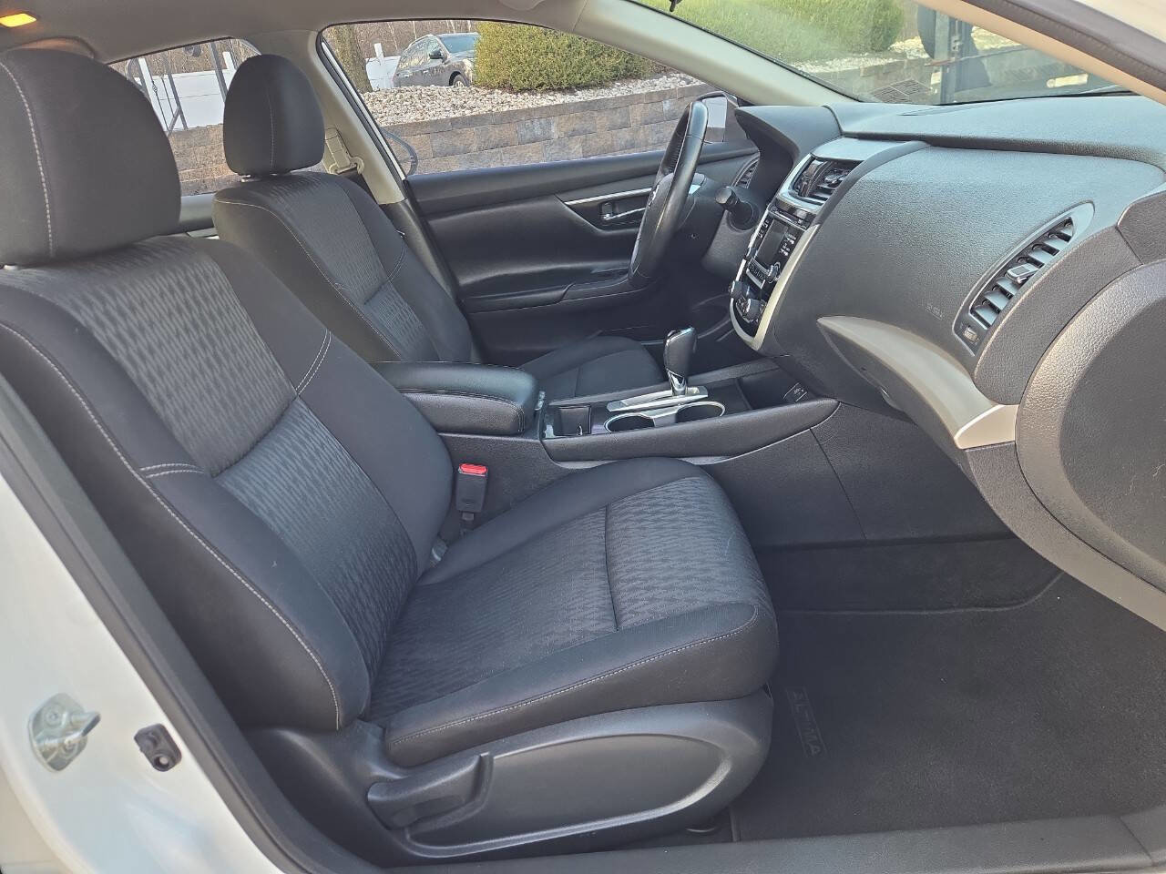 Used 2018 Nissan Altima 2.5 SV image 21