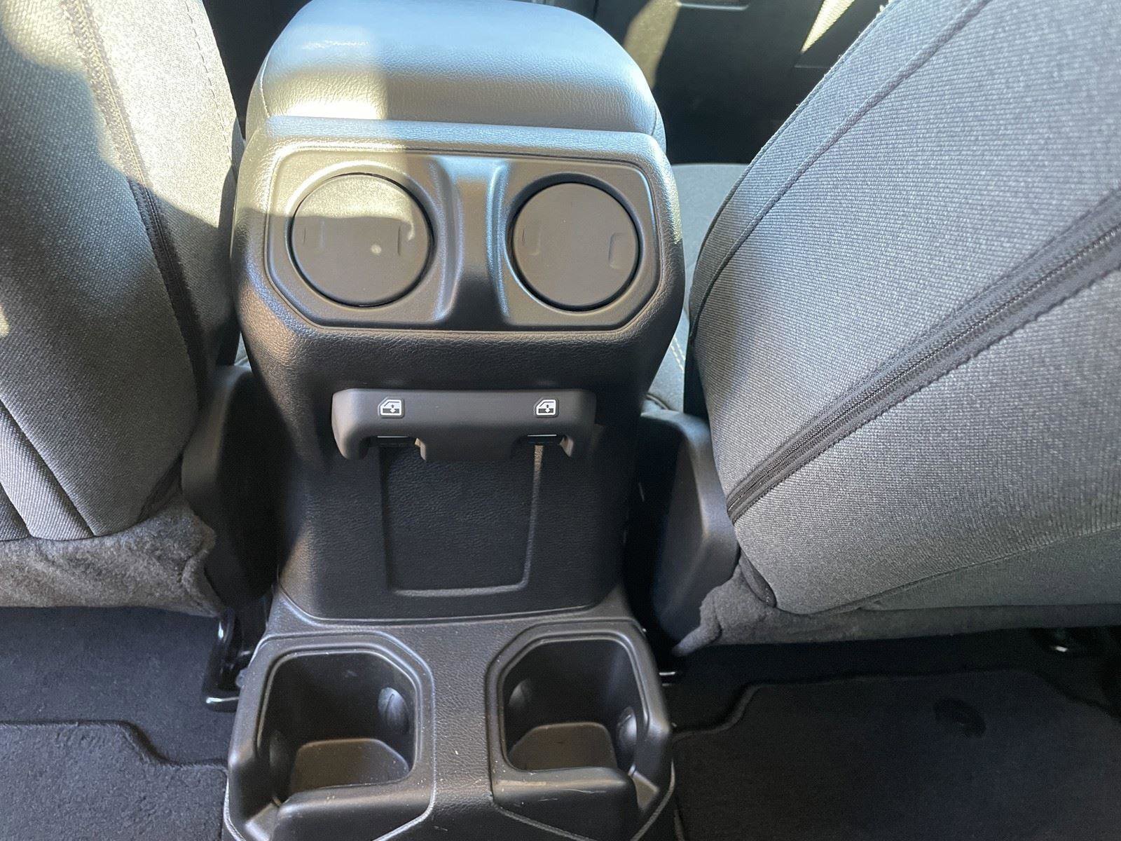 Used 2025 Jeep Gladiator Sport image 21