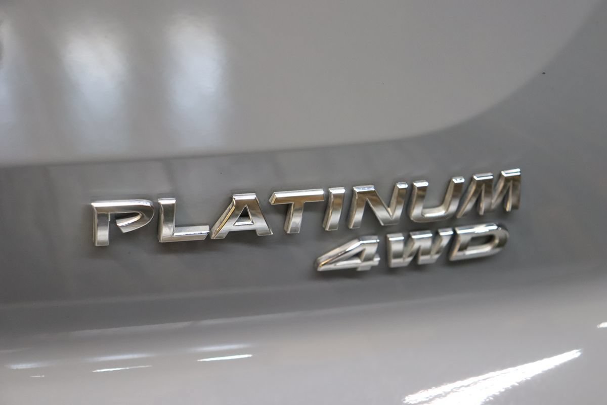 Used 2025 Nissan Pathfinder Platinum w/ Cargo Package AWD/4WD image 23