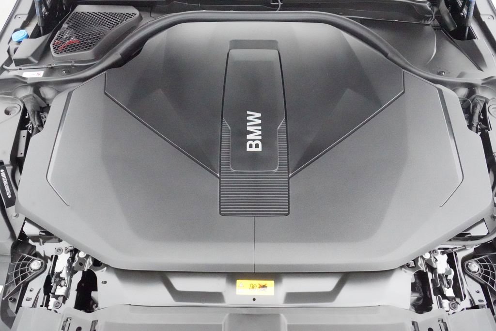 Used 2025 BMW i5 eDrive40i w/ Premium Package image 22