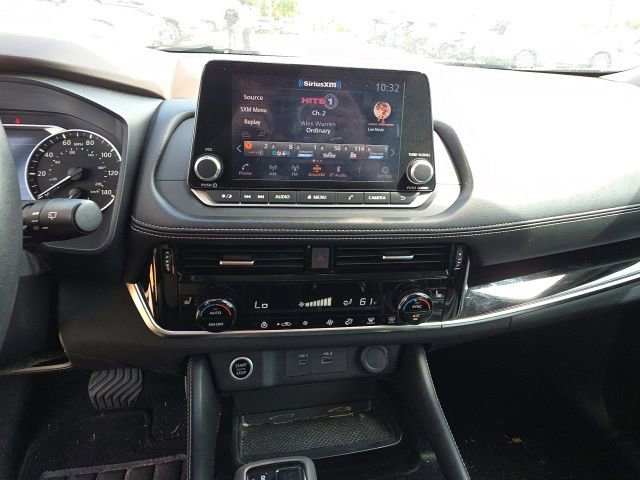 Used 2023 Nissan Rogue SL image 18