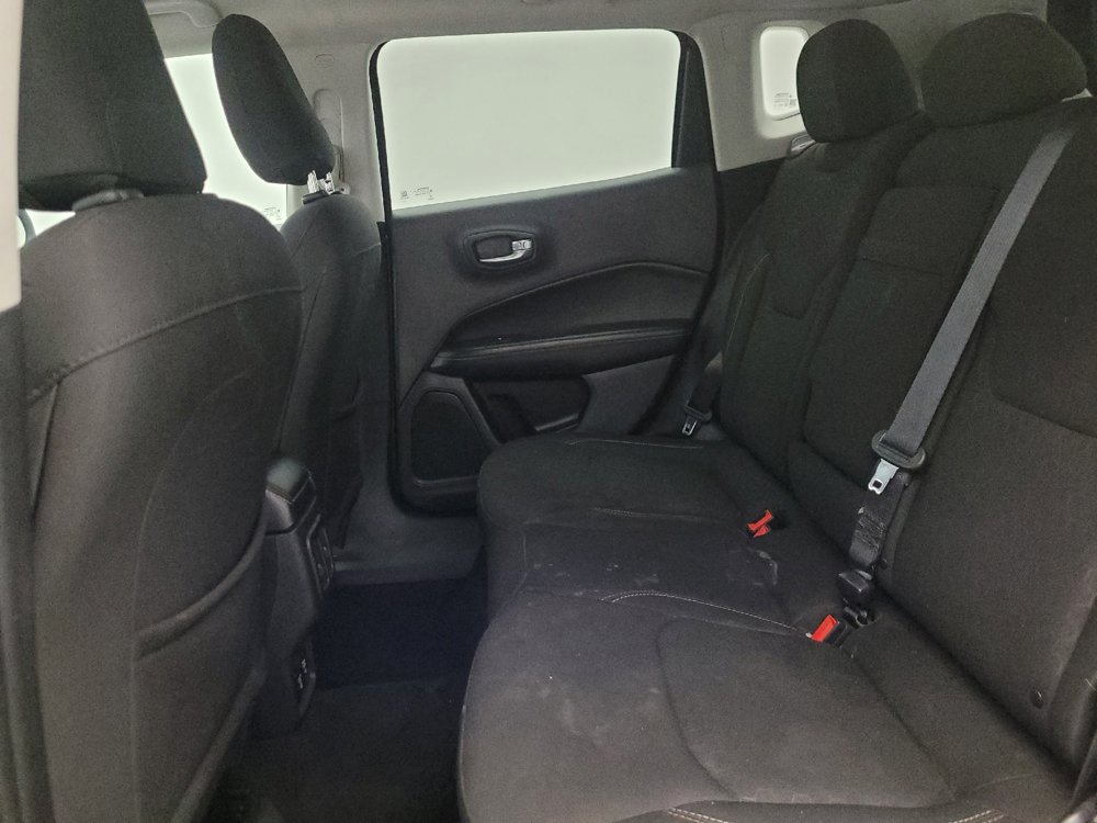 Used 2018 Jeep Compass Sport w/ Tech Group FWD image 18