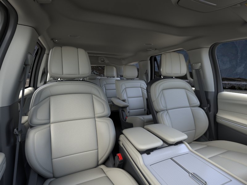 New 2026 Lincoln Navigator Premiere AWD/4WD image 10
