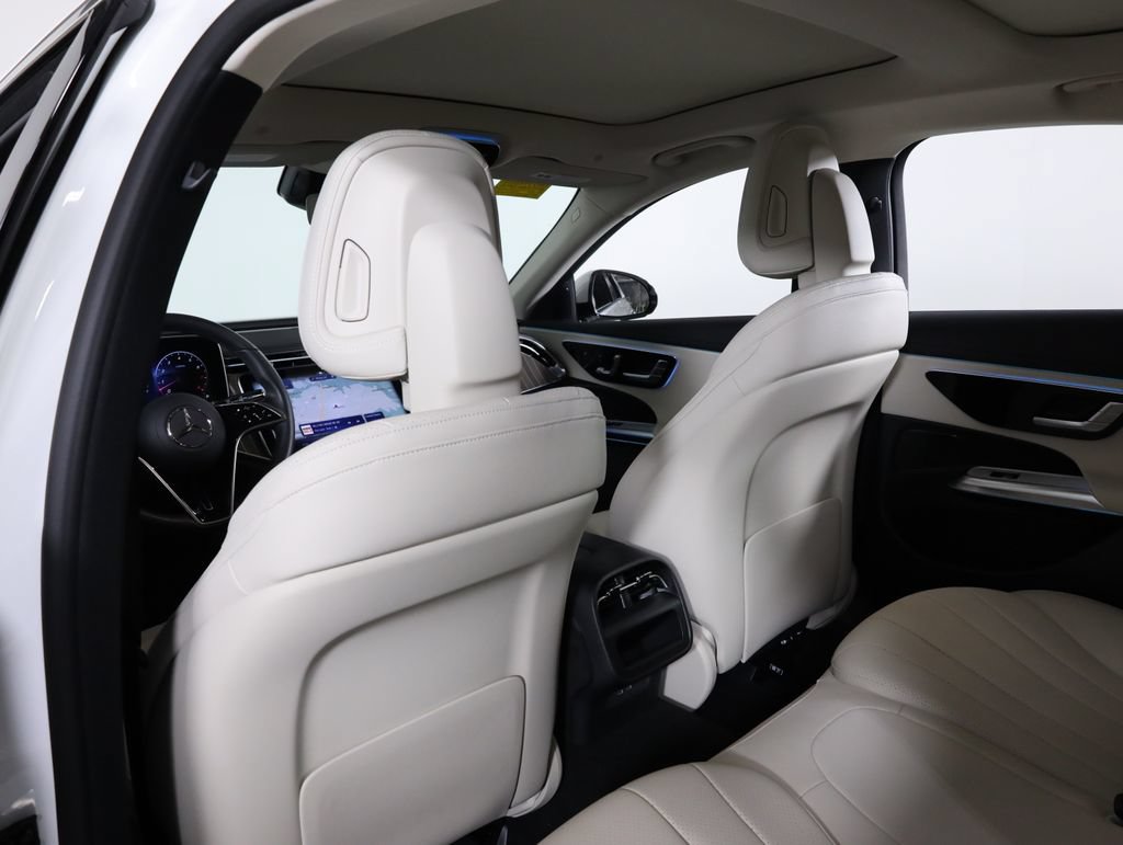 Certified 2025 Mercedes-Benz E 450 4MATIC Sedan image 31