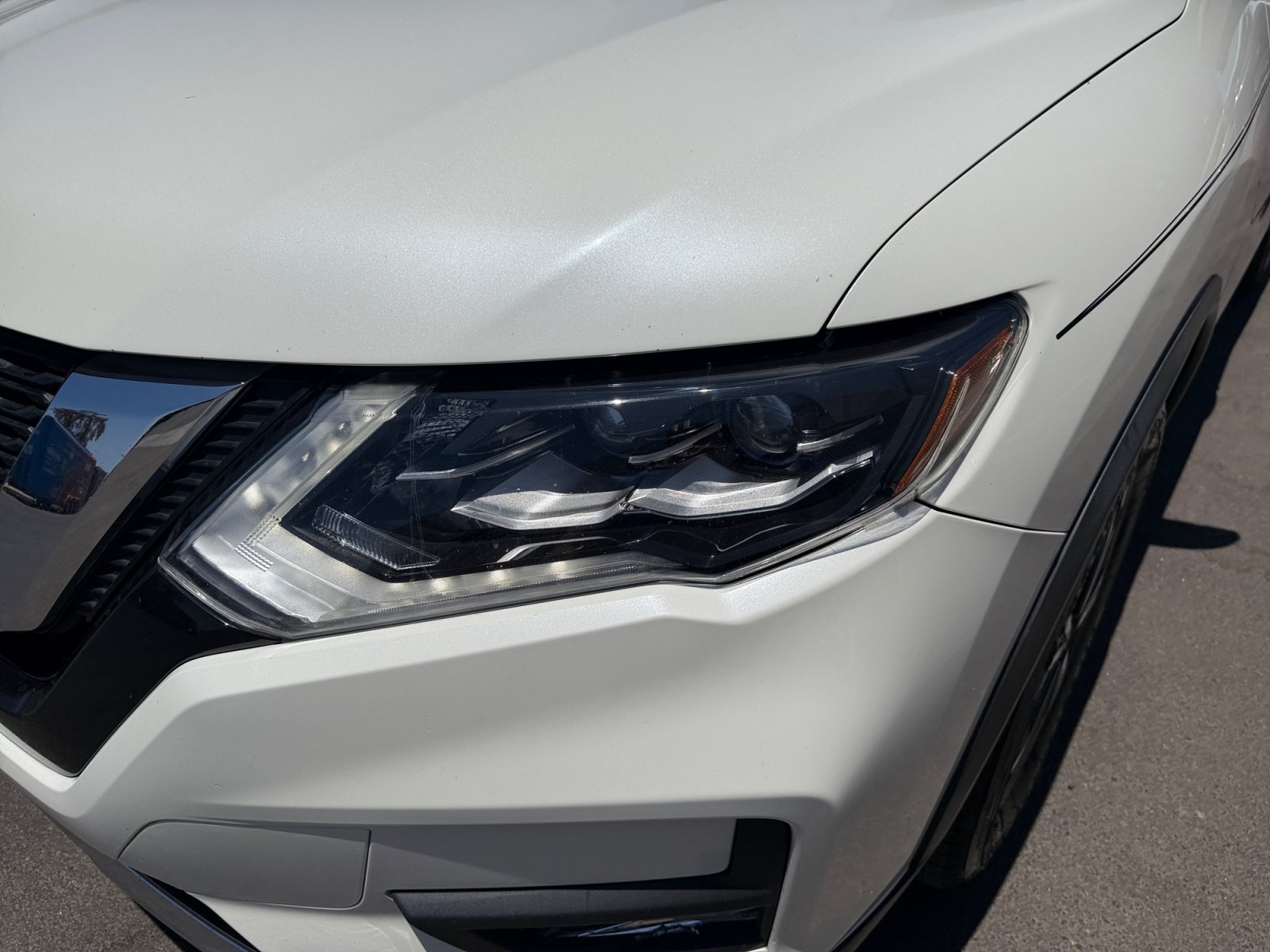 Used 2017 Nissan Rogue SL w/ SL Premium Package FWD image 9