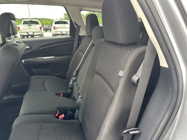 Used 2018 Dodge Journey SE w/ Connectivity Group FWD image 16