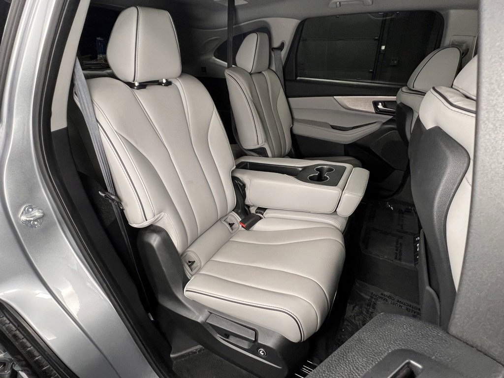 Used 2023 Acura MDX SH-AWD w/ Advance Package image 26