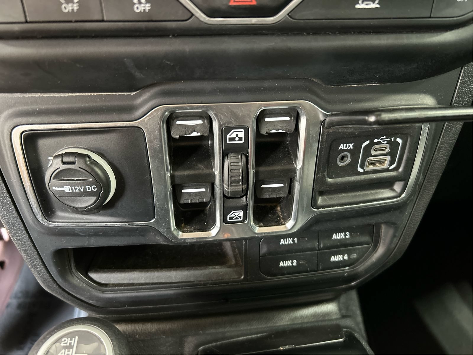 Used 2023 Jeep Wrangler Unlimited Sport AWD/4WD image 35