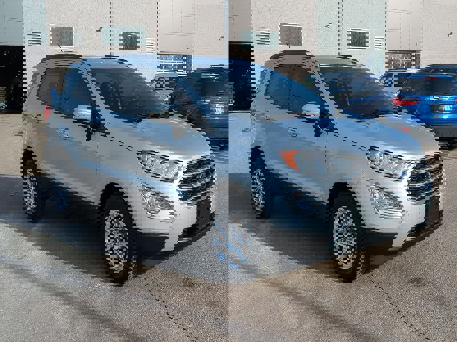 Used 2020 Ford EcoSport SE w/ SE Convenience Package image 2