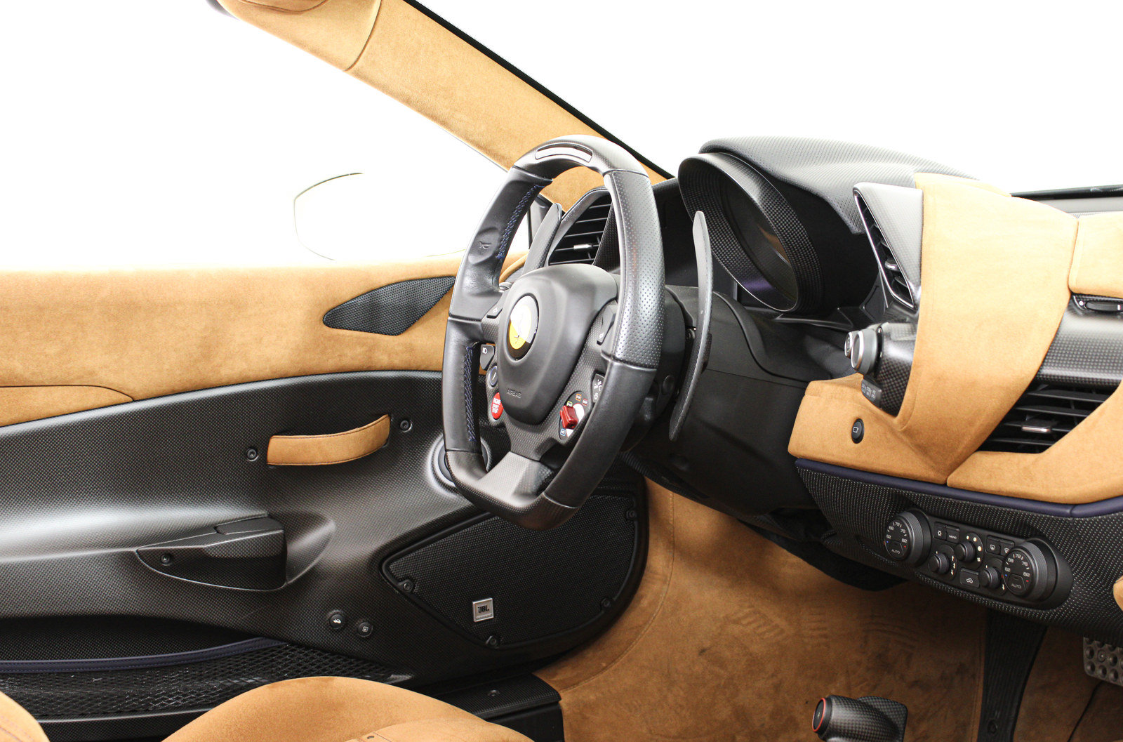 Certified 2020 Ferrari 488 Pista Spider RWD image 25