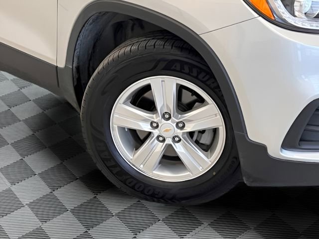 Used 2021 Chevrolet Trax LT w/ Premium Seat Package image 25