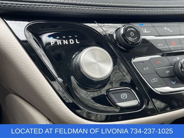 Used 2023 Chrysler Pacifica Limited image 16