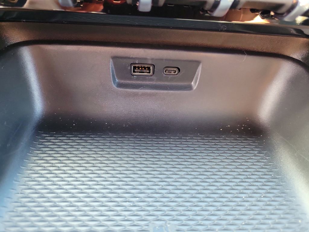 New 2026 GMC Terrain AT4 w/ LPO, Floor Liner Package image 33