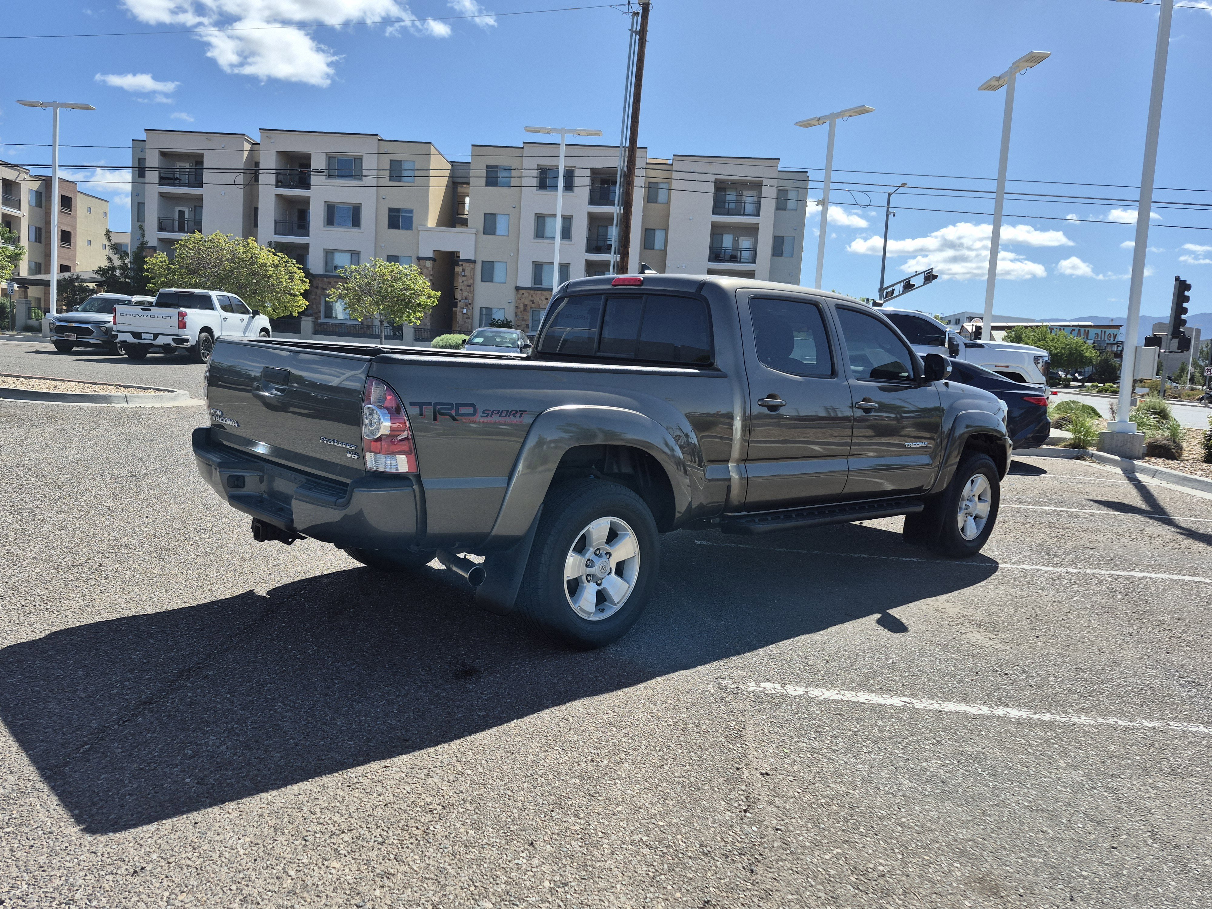 Used 2015 Toyota Tacoma PreRunner w/ TRD Sport Package RWD image 5