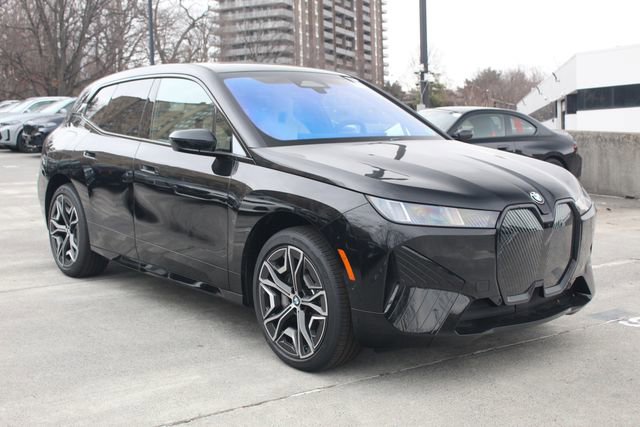New 2026 BMW iX xDrive60 w/ Premium Package image 1