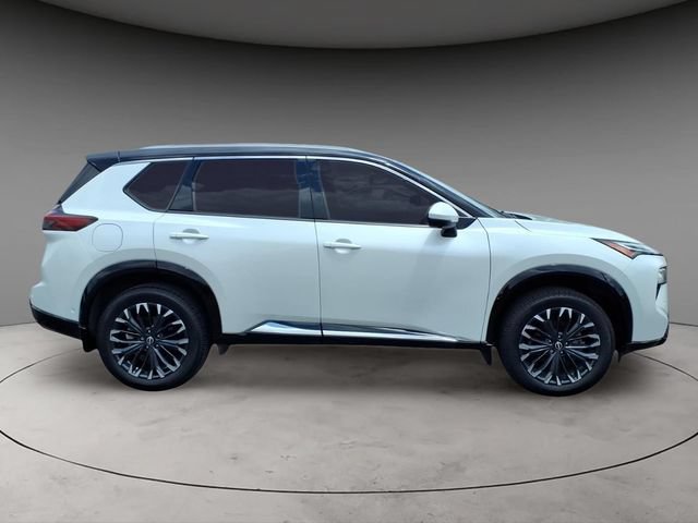 Certified 2024 Nissan Rogue Platinum w/ Platinum Premium Package AWD/4WD image 10