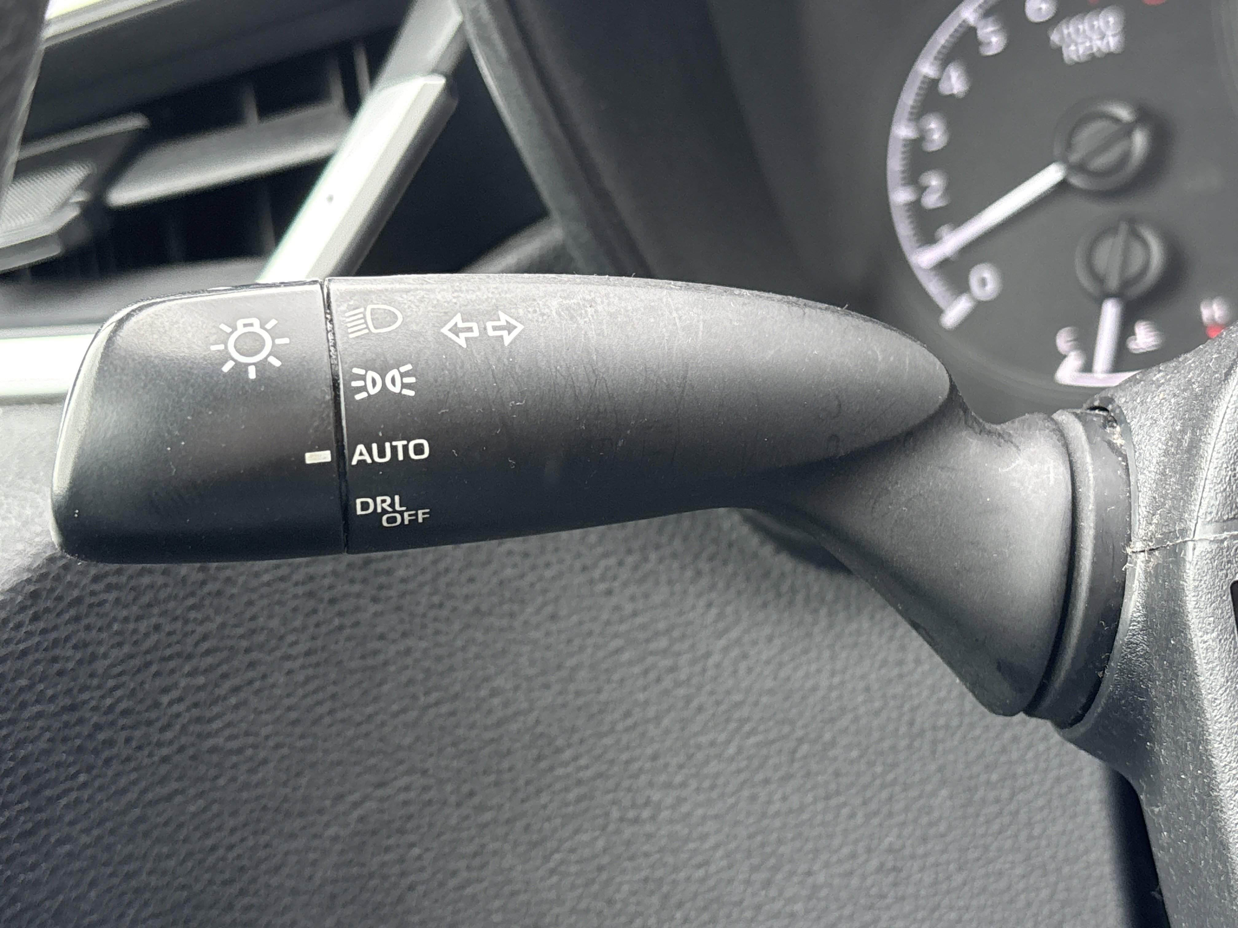 Used 2022 Toyota Corolla LE FWD image 25