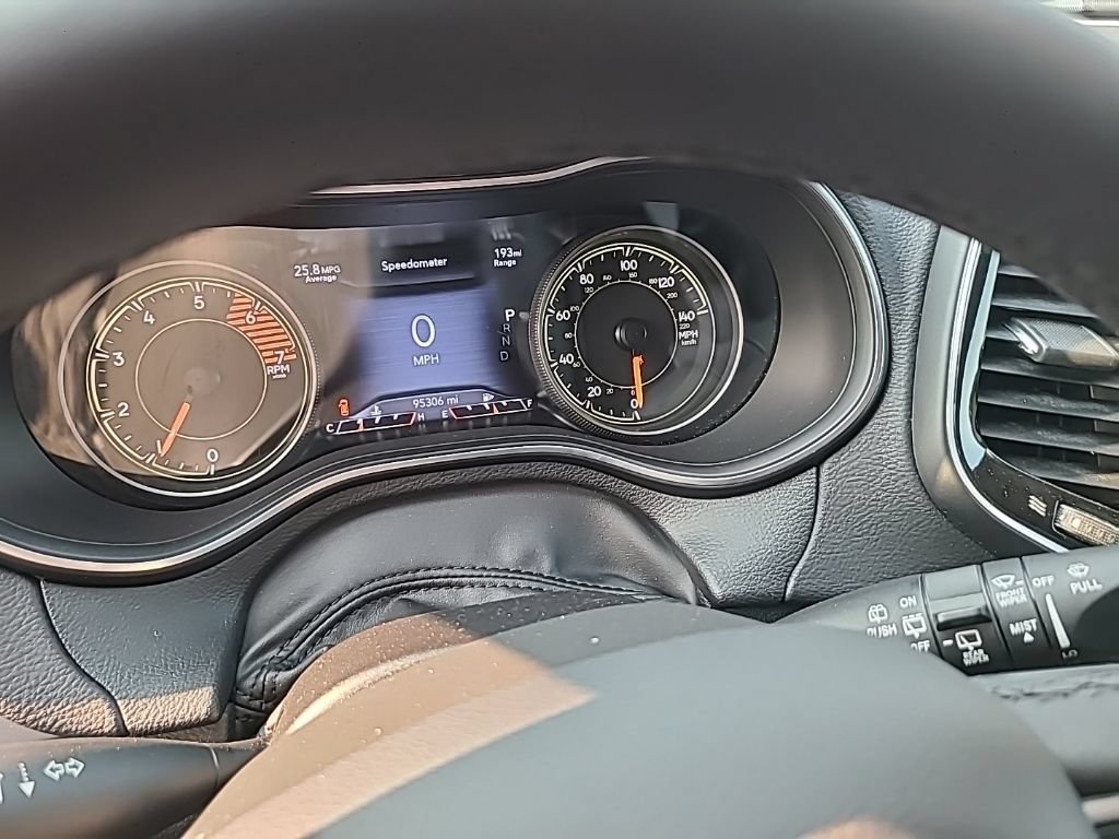 Used 2022 Jeep Cherokee Limited AWD/4WD image 9