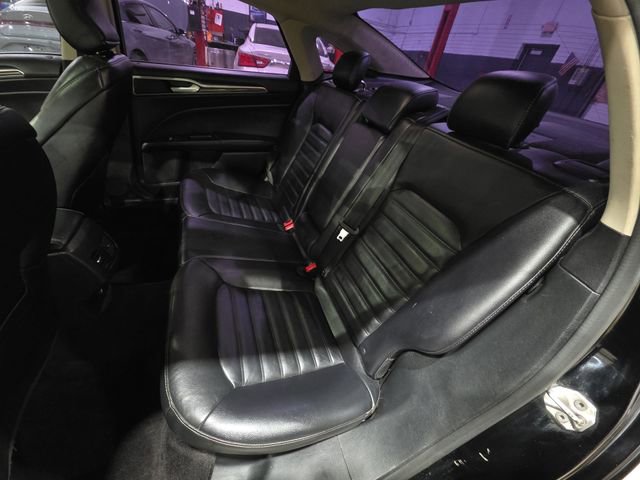 Used 2017 Ford Fusion SE w/ Fusion SE Technology Package FWD image 23
