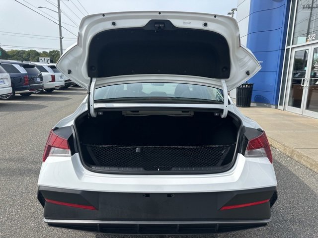 Certified 2024 Hyundai Elantra SEL image 32