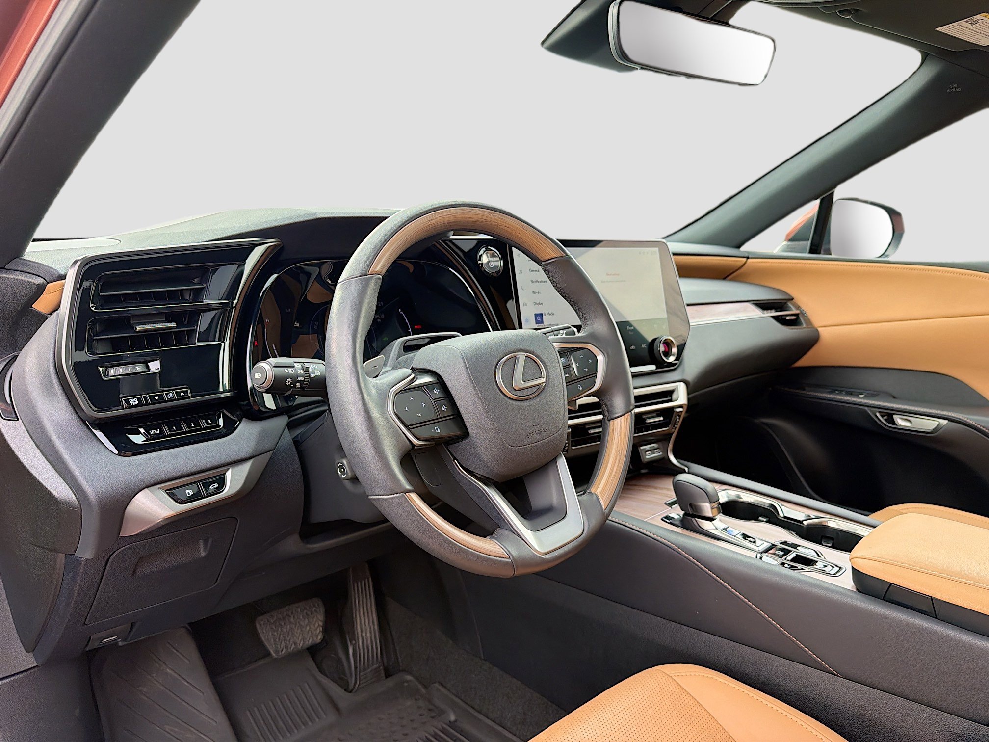 Certified 2023 Lexus RX 350 w/ Accessory Package (Z1) AWD/4WD image 4