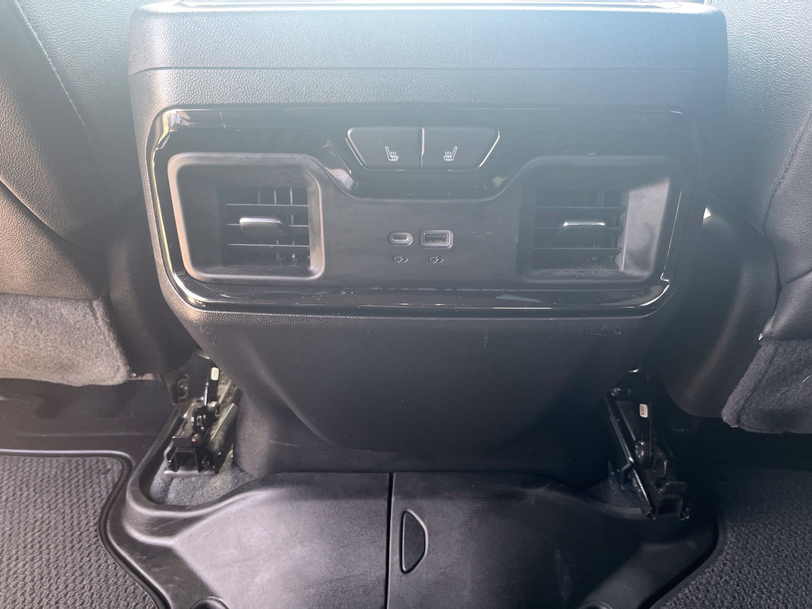 Used 2023 GMC Sierra 1500 AT4 w/ AT4 Premium Package AWD/4WD image 26
